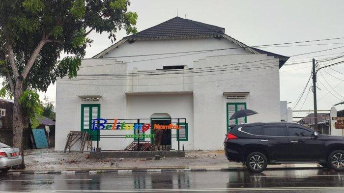 Tampak depan bangunan food court Belitung di Jalan Sriwijaya, Tanjungpandan, Senin (4/12/2023).
