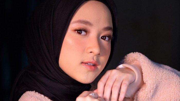 Nissa Sabyan, penyanyi bersuara merdu idola baru anak muda.