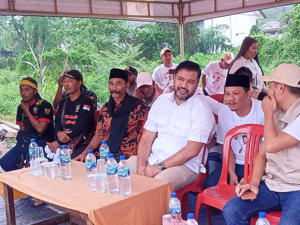Harwendro A. Dewanto ketika berbincang dengan masyarakat pada agenda deklarasi Relawan Harwendro Adityo Dewanto (Ready) Bangka Belitung