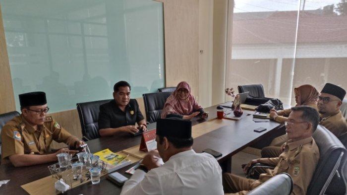 Suasana saat hearing di Komisi IV DPRD Provinsi Bengkulu bersama jajaran Dinas Dikbud Provinsi Bengkulu, Senin (3/7/2023).