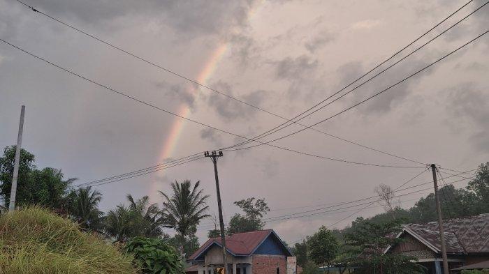 Prakiraan Cuaca Bengkulu Tengah 8 November 2025: Hujan Ringan di Merigi Sakti hingga Kelindang