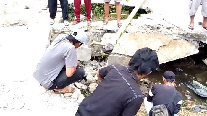 Insiden kecelakaan hari ini di Bengkulu, emak-emak bernama Nurlela (40) tewas terseret truk terjun ke jurang, Selasa (5/9/2023).