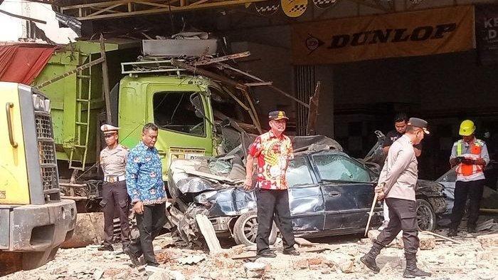 Berikut nama 10 korban kecelakaan beruntun di Subang, tukang becak dan tukang ojek Tewas di tempat saat sedang ngopi.