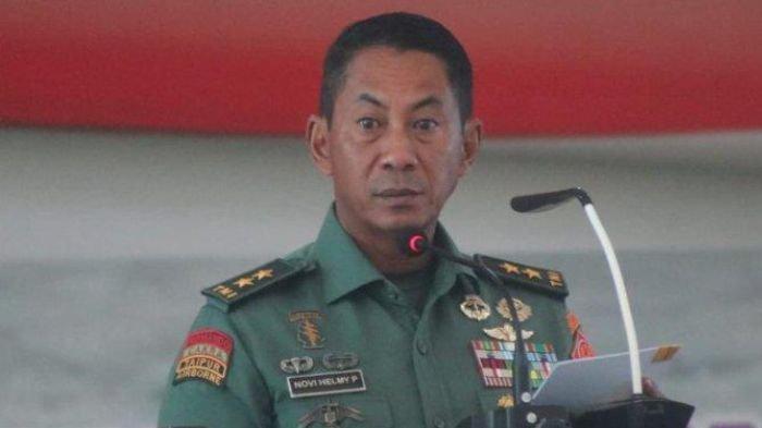 LETJEN NOVI HELMY PRASETYA - Tangkapan layar foto Letjen Novi helmy Prasetya, Direktur Utama Perum Bulog dimutasi jadi Staf Khusus Panglima TNI, Senin (17/03/2025).