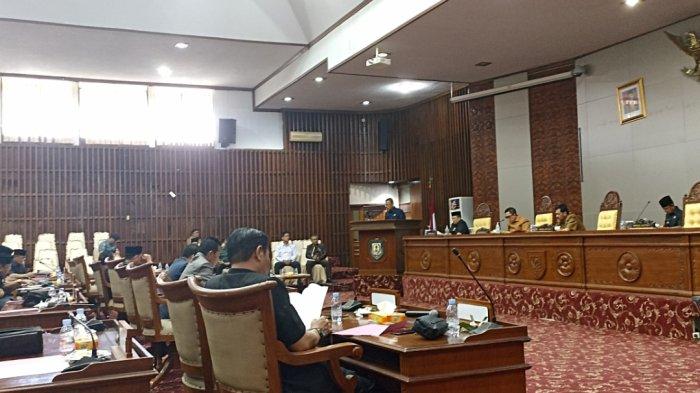 Paripurna DPRD Provinsi Bengkulu Agenda Agenda Laporan Pembahasan Pansus Atas Raperda Provinsi Bengkulu Tentang Pajak Daerah dan Retribusi Daerah Serta Tentang Pengelolaan Barang Milik Daerah, Senin (29/5/2023)