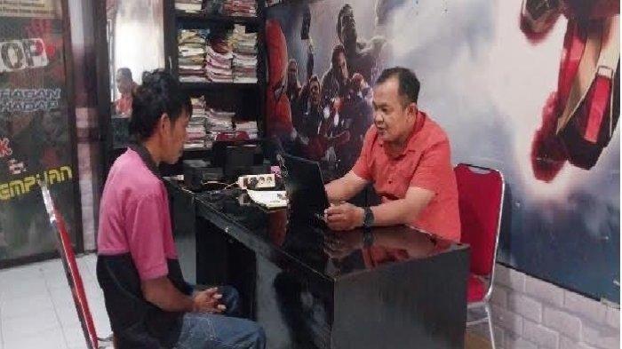 Pemeriksaan terduga pelaku penganiayaan oleh penyidik Polres Bulukumba, Selasa (10/9/2024).