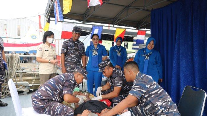 Jelang HUT ke-77 TNI AL, Lanal Bengkulu Gelar Bakti Kesehatan di Kapal ...
