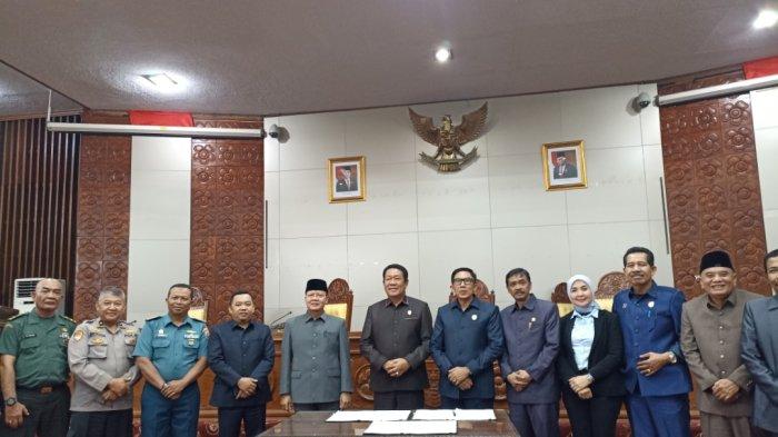 APBD Perubahan Provinsi Bengkulu Tahun Anggaran (TA) 2023 telah disahkan, dalam Rapat Paripurna DPRD Provinsi Bengkulu, di Ruang Rapat Paripurna, Rabu (27/9/2023).