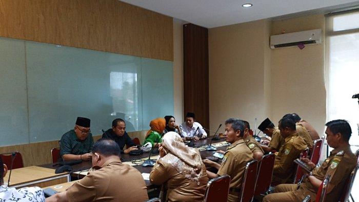 Suasana rapat dengar pendapat di Komisi IV DPRD Provinsi Bengkulu bersama Dinas Dikbud Provinsi Bengkulu dan Sejumlah kepala sekolah, Senin (10/7/2023)