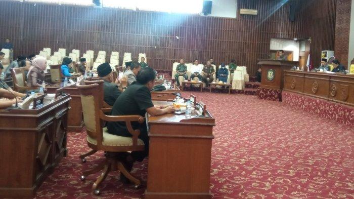 Rapat Paripurna DPRD Provinsi Bengkulu pembukaan sidang l tahun 2023 dan laporan Badan Musyawarah  (BANMUS) di Ruang Rapat Paripurna DPRD Provinsi Bengkulu, Selasa (3/1/2023).