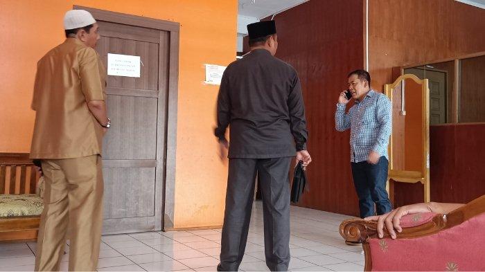 Anggota DPRD Kabupaten Bengkulu Utara tampak secara bergantian dilakukan Pemeriksaan oleh Badan Pemeriksaan Keuangan (BPK) terkait perjalanan dinas tahun anggaran 2023.