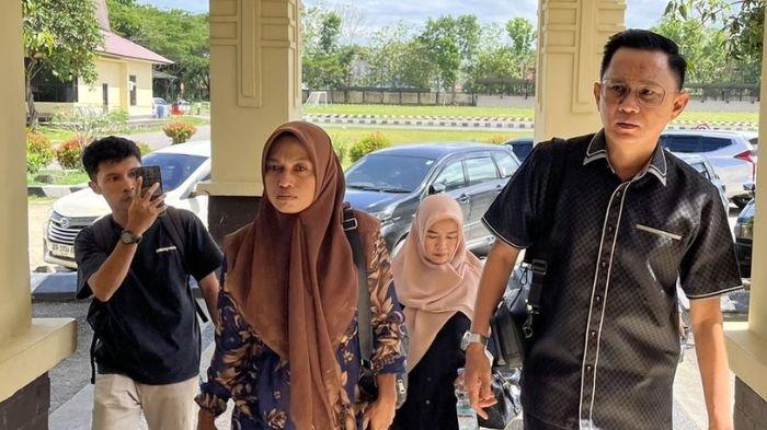 Guru Supriyani disomasi dan dipolisikan oleh wali murid bernama Aipda WH.