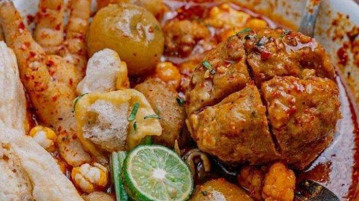 Rekomendasi kuliner Bogor yang cocok untuk pecinta pedas, salah satunya Baso Aci Agan di