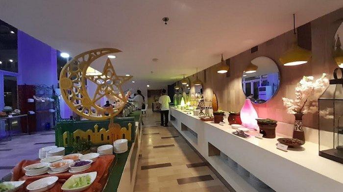 Buffet di Bogor Icon Hotel, Jalan Bukit Cimanggu City Raya, Kelurahan Kedungbadak, Kecamatan Tanah Sareal, Kota Bogor, Selasa (5/4/2022)