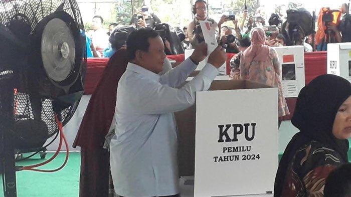 Calon Presiden nomor urut 02 Prabowo Subianto akhirnya nyoblos di Tempat Pemungutan Suara (TPS) 33 Desa Bojongkoneng, Kabupaten Bogor, Rabu (14/2/2024) pagi.