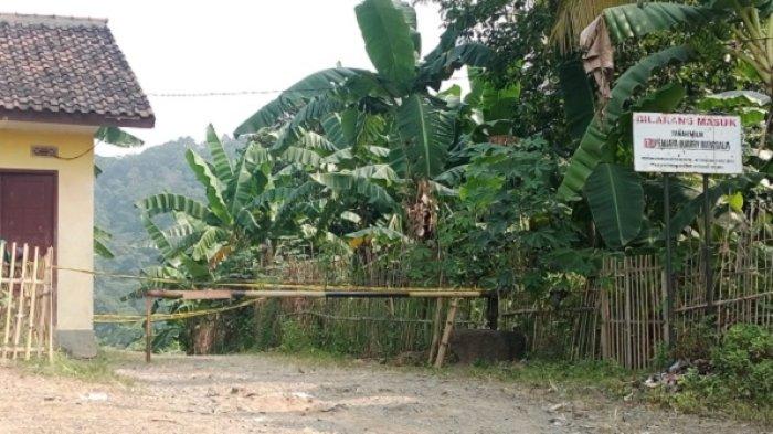 Danau Quarry ditutup Total dengan Kayu dan Garis Polisi, Minggu (16/7/2023).