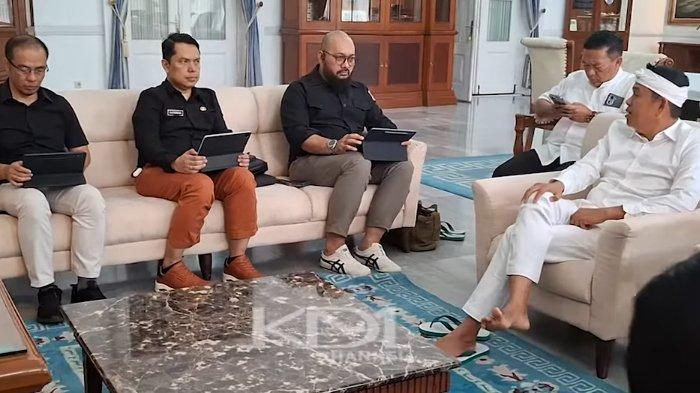 Dedi Mulyadi bingung biaya konsumsi rapat satu dinas sampai Rp1,3 M, padahal Pemprov Jabar mengusung e-goverment atau pemerintahan yang berbasis IT