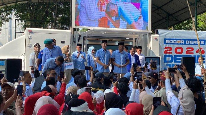 Pasangan Calon Wali Kota dan Wakil Wali Kota Bogor 2024 Dedie Rachim dan Jenal Mutaqin mendaftar ke Komisi Pemilihan Umum (KPU) hari ini, Kamis (29/8/2024).