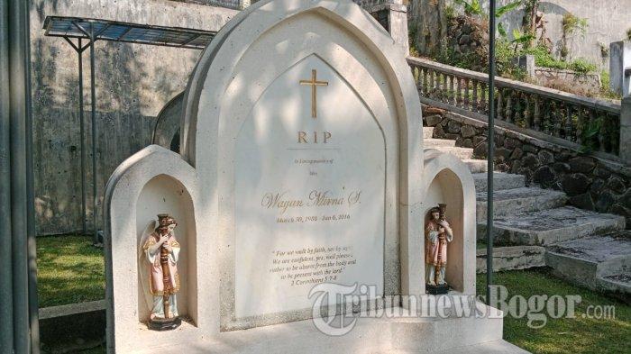 Makam Wayan Mirna Salihin di Pemakaman Umum (TPU) Gunung Gadung I, Kelurahan Cipaku, Bogor Selatan, Kota Bogor, Minggu (1/10/2023).