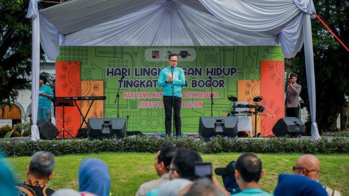 Bima Arya saat peringatan hari Lingkungan Hidup Sedunia Tingkat Kota Bogor di Alun-alun Kota Bogor, Jumat (7/7/2023).