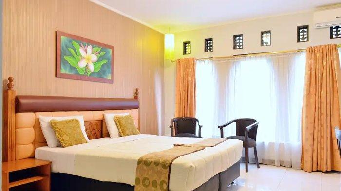 Lokasi hotel di Bogor Indra Djaya Puncak berdekatan dengan Taman Wisata Matahari hanya dengan 15 menit berkendara.