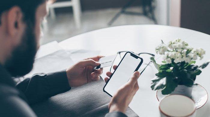 MOBILE BANKING - Dalam foto: Ilustrasi aplikasi mobile banking.
