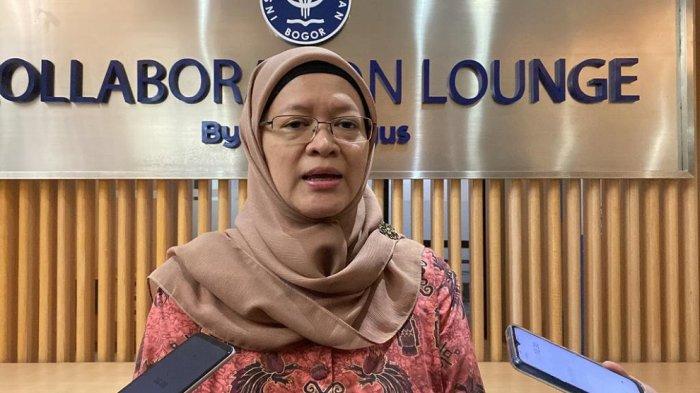Kepala Biro Komunikasi IPB University, Yatri Indah Kusumastuti jelaskan langkah IPB pasca tewasnya mahasiswi S2 saat lakukan penelitian, Senin (21/8/2023).