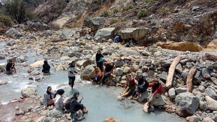 Suasana Kawah Ratu di Kabupaten Bogor.