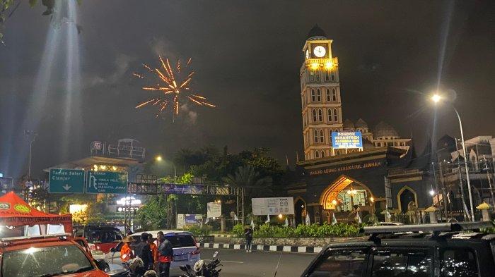 Hiburan malam bebas kendaraan di Puncak Bogor