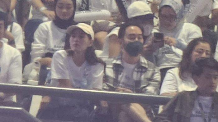 Ketahuan Selingkuh dengan Rendy Kjaernett, Syahnaz Masih Duduk di Samping Jeje