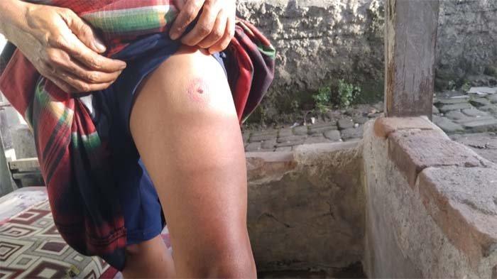 Korban komplotan maling sepeda motor di Kampung Peuteui, Desa Kalongsawah, Kecamatan Jasinga, Kabupaten Bogor pada Minggu (29/12/2024) pagi tadi.