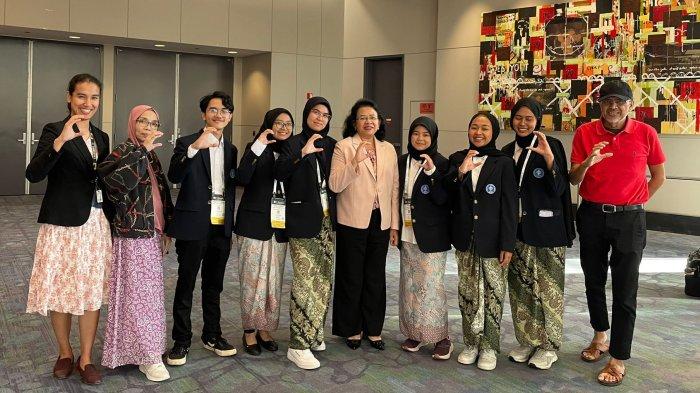 Konjen RI Chicago, Listyowati, hadir pada sesi penutupan dan award ceremony, serta berkesempatan bertemu dan berdiskusi dengan tim dari IPB University.