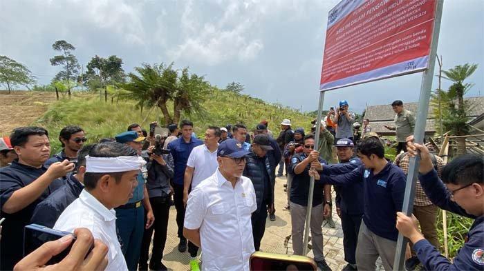 Pemerintah segel bangunan objek wisata di kawasan Puncak Bogor atas indikasi telah berkontribusi sebabkan banjir di Jabodetabek, Kamis (6/3/2025).