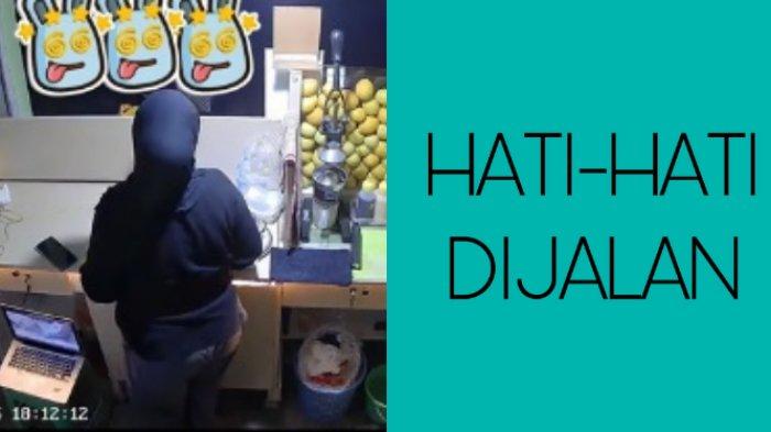 Penjual buah lemon di Cimahi, Jawa Barat, tak dapat berkata-kata usai dimarahi pembeli. Dia kena marah usai menyebut kalimat hati-hati.