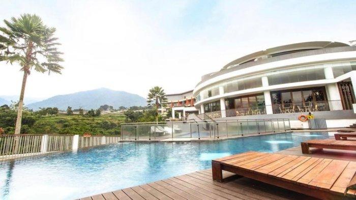 Pesona Alam Resort cocok untuk mengabadikan momen penting bersama pasangan selama berbulan madu di Kota Bogor. Lokasinya juga strategis dan mudah diakses ke tempat - tempat wisata populer.