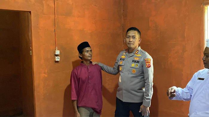 Raut kebahagiaan terpancar dari Subki Amin, warga Kampung Cimanggu, Desa Mekarsari, Kecamatan Rancabungur, Kabupaten Bogor.