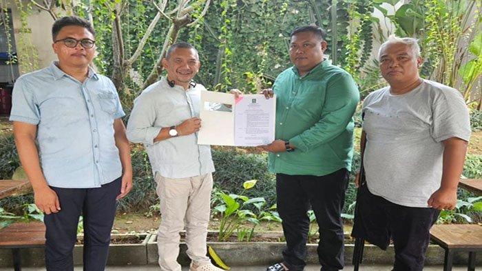 Calon Bupati Bogor 2024, Rike Iskandar menerima surat penetapan sebagai calon Bupati Bogor 2024 dari DPP PKB, Jumat (16/8/2024).


