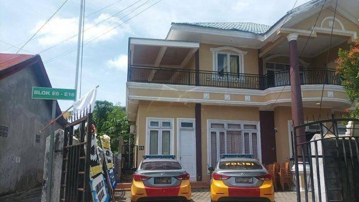 Orang tua AKP Ryanto tinggal di Kompleks Atang Jaya, Kecamatan Kota Manggala, Makassar.