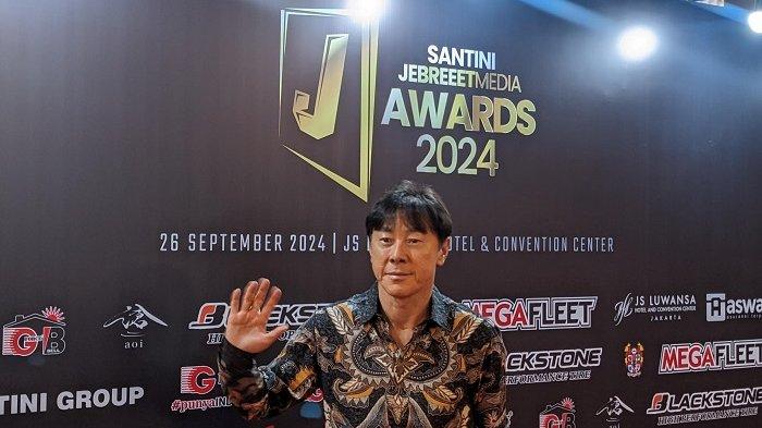 Pelatih Timnas Indonesia, Shin Tae-yong, saat ditemui di malam penghargaan Santini Jebreeet Media Awards, di JS Luwansa, Jakarta Selatan, Kamis (26/9/2024) malam.