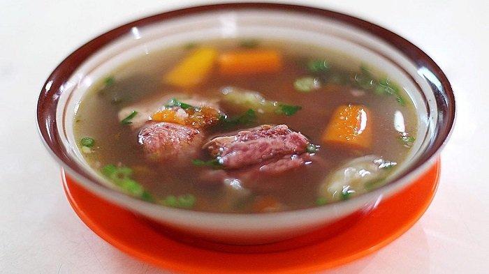 Sop Buntut Ma’emun