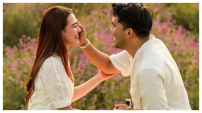 Akhirnya, Thariq Halilintar dan Aaliyah Massaid resmi menikah pada hari ini, Jumat (26/7/2024). Terkuak mas kawin dari Thariq untuk Aaliyah.