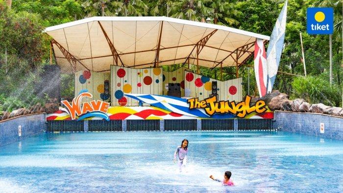 Berlibur bersama keluarga ke tempat wisata dengan waterpark terbesar di Bogor yaitu The Jungle Waterpark.