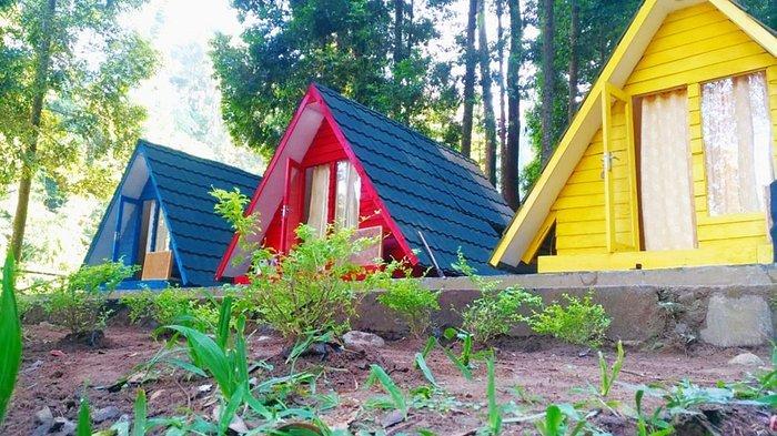 Kamu bisa menikmati kamar yang tersedia dengan suguhan pemandangan alam yang sejuk. Wonderful Citamiang hotel di Bogor yang mengusung konsep glamping.