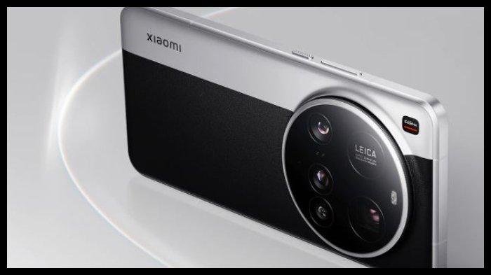 HP FLAGSHIP XIAOMI - Ilustrasi HP Xiaomi 15 Ultra warna Silver Chrome.