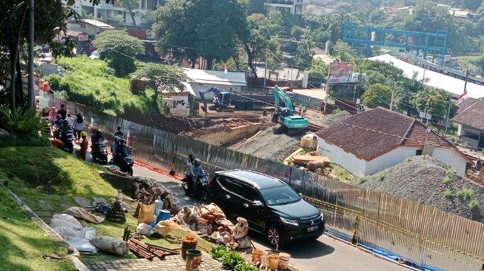 Kondisi Terkini Jalan Saleh Danasasmita Usai Tebingan Underpass Stasiun Batu Tulis Longsor, Minggu (19/11/2023).