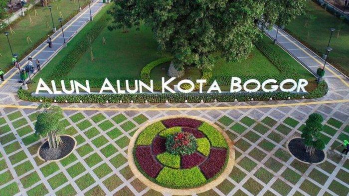 Alun-alun Kota Bogor menjadi tempat wisata Bogor favorit masyarakat karena gratis dan memiliki pemandangan instagenik.