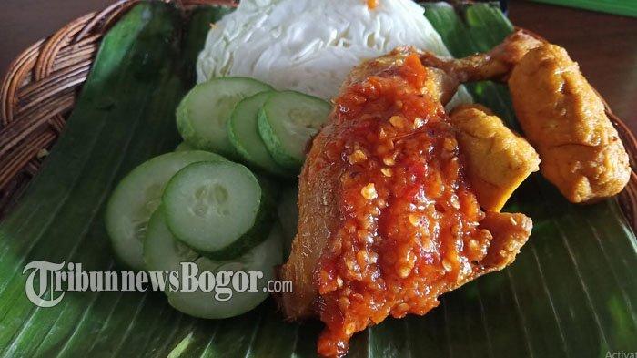 Ayam Goreng RM Aroma di Jalan Raya Sudirman, Bogor Tengah, Kota Bogor. Rekomendasi kuliner Bogor dengan ayam goreng terenak.