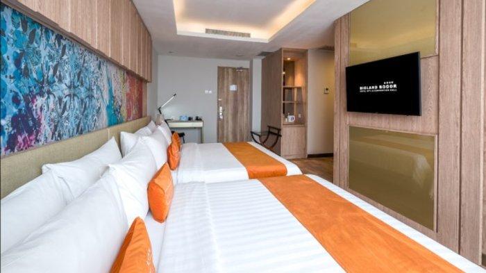 Salah satu hotel di Bogor yang dekat dengan Kebun Raya Bogor yaitu Bigland Hotel Bogor.