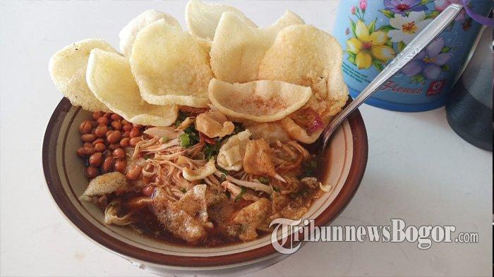 Bubur Ayam Kabita, kuliner Bogor legendaris yang kelezatannya wajib dicoba.