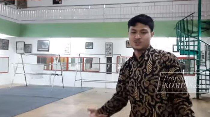 VIRAL PEMAIN SIRKUS: Tangkapan layar inilah penampakan bunker yang disebut sebagai tempat penyiksaan mantan pemain sirkus OCI di rumah bos Taman Safari, Cisarua, Bogor, disadur pada Sabtu (26/4/2025).